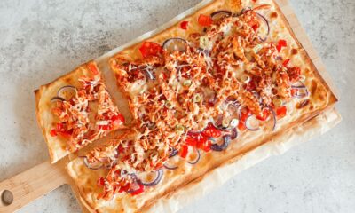 Flammkuchen met BBQ chicken